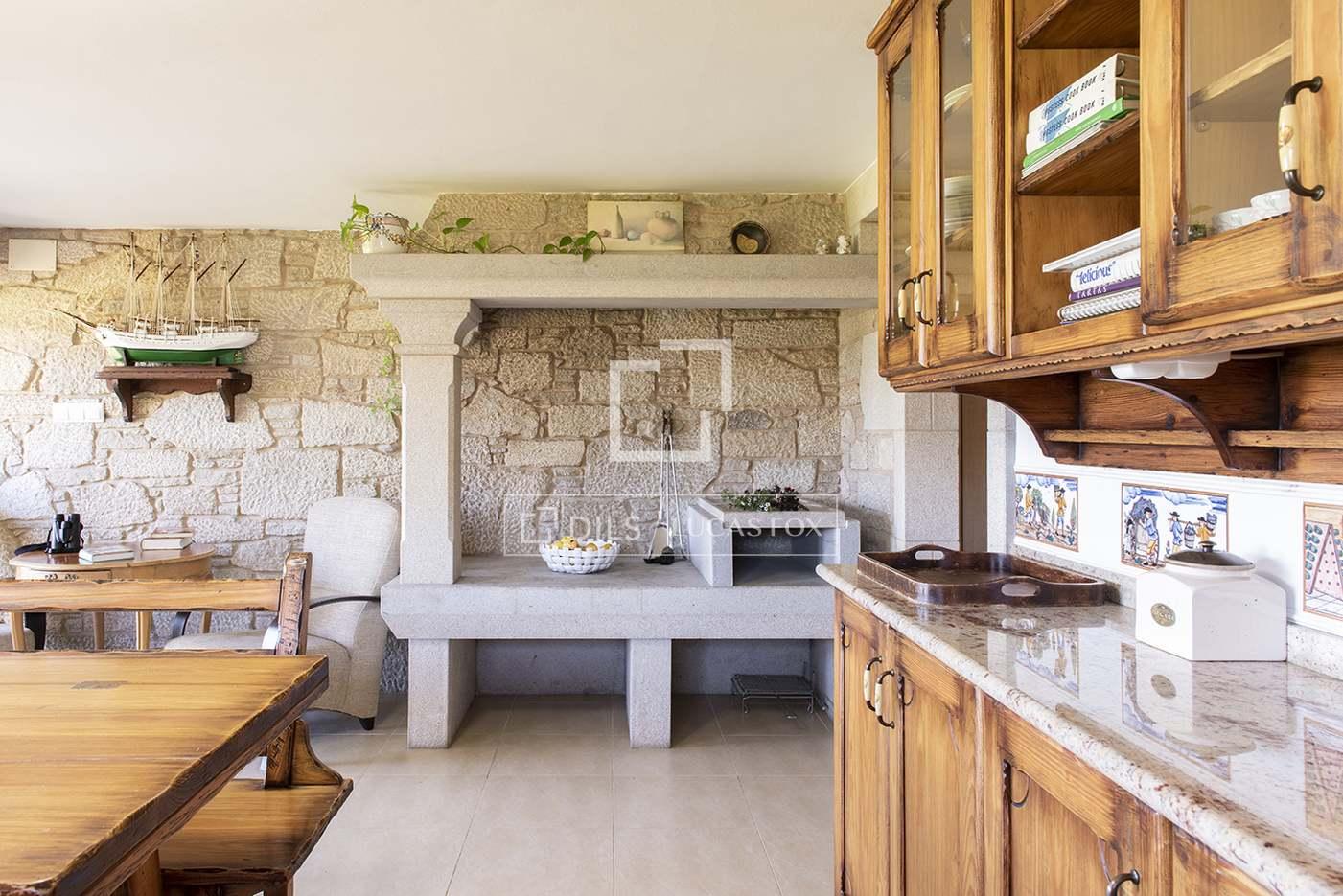 House for Sale in Muros