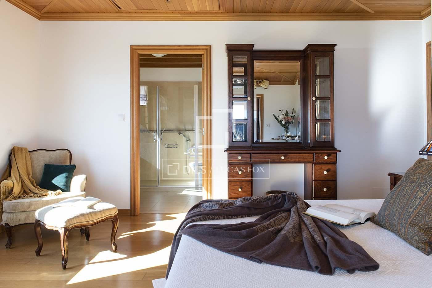 House for Sale in Muros