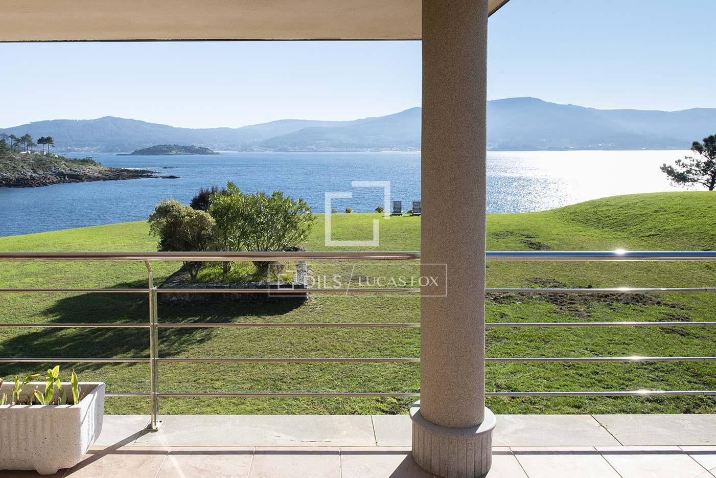 House for Sale in Muros