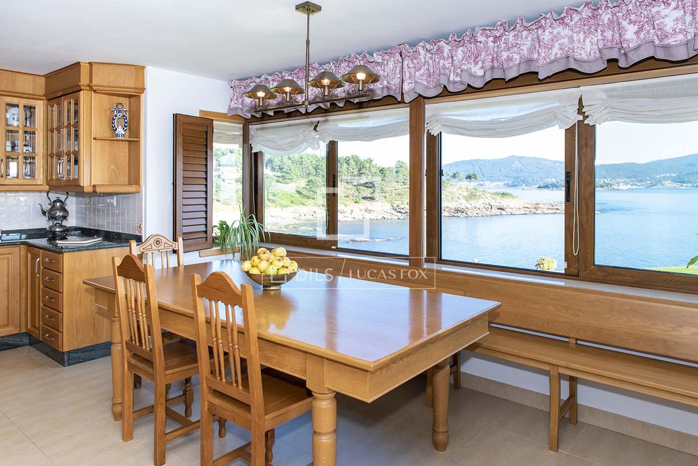 House for Sale in Muros