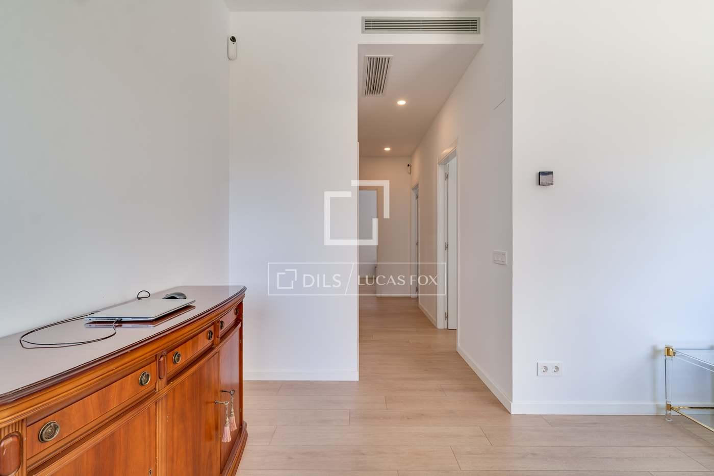Apartment for Sale in L' Hospitalet de Llobregat