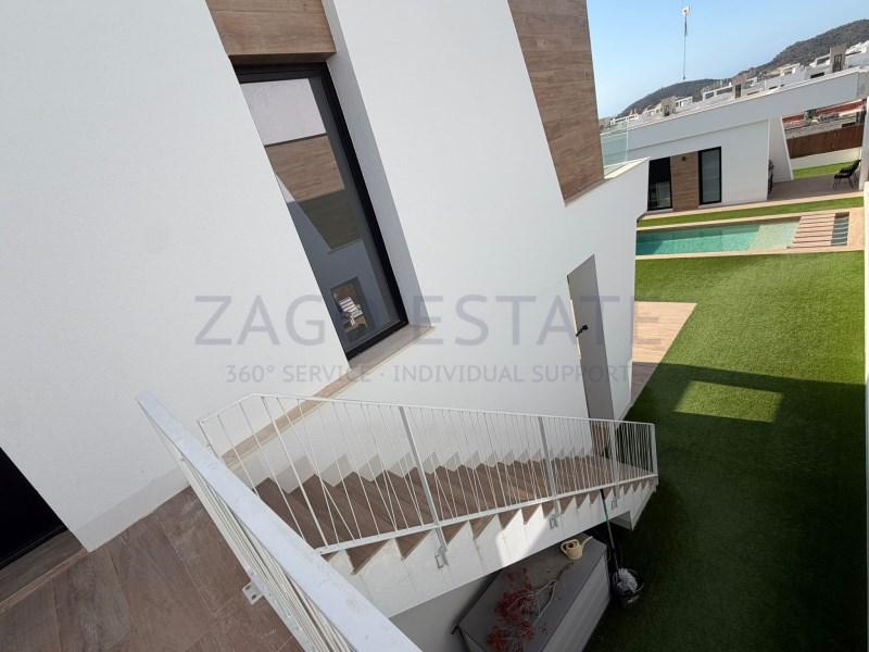 Villa for Rent in Finestrat