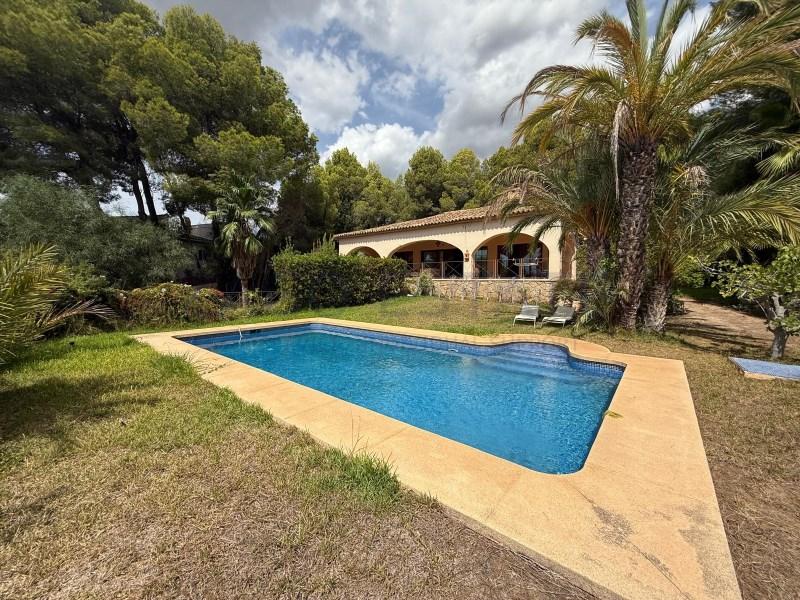Villa en Venta en Altea