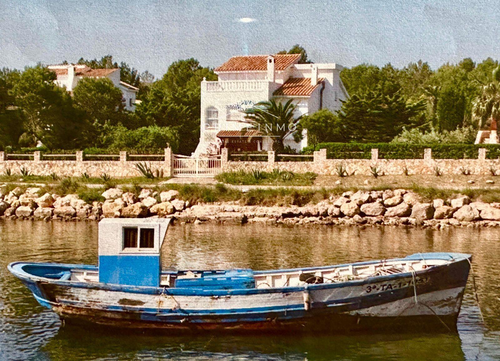 Chalet for Sale in L' Ametlla de Mar