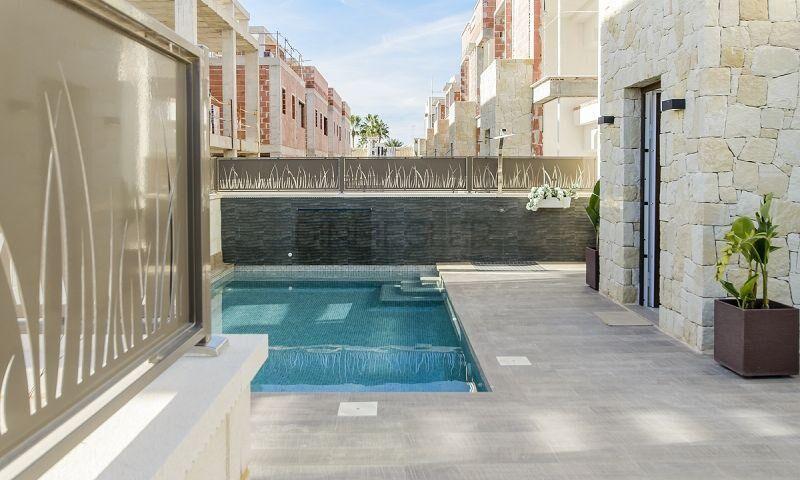 Villa en Venta en Rojales