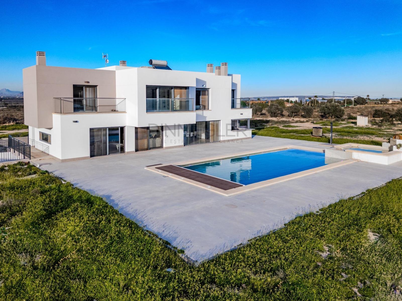 Villa en Venta en Elche
