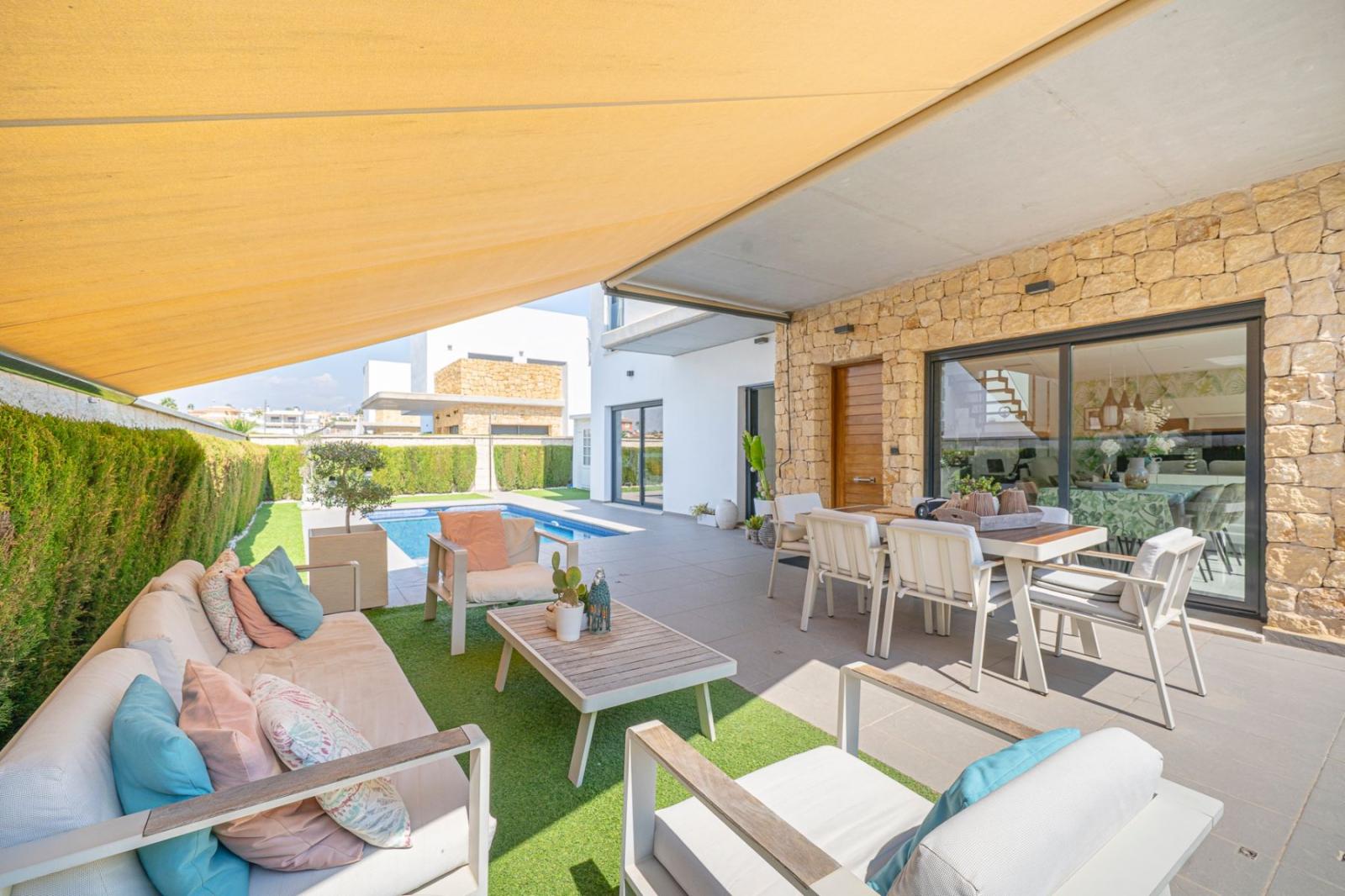 Villa en Venta en Rojales
