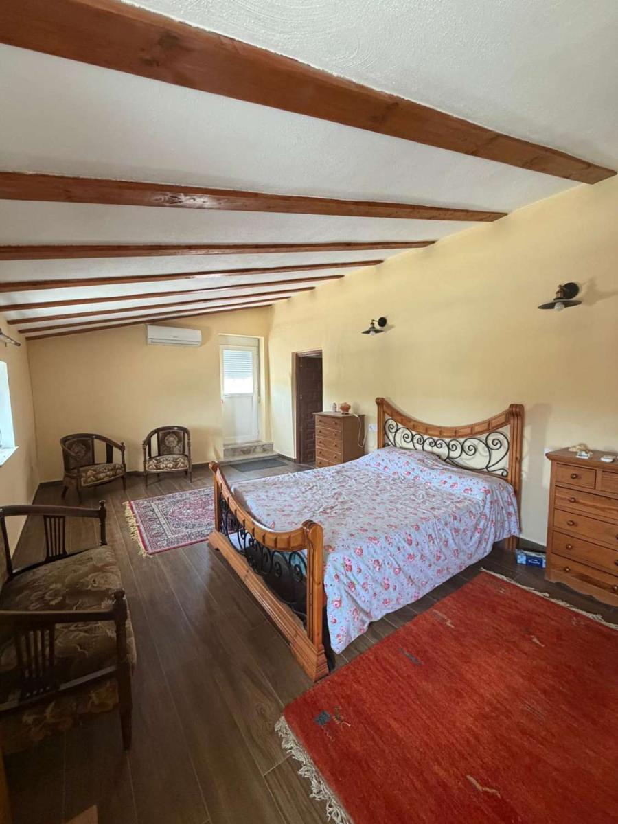 Villa for Sale in Vélez-Blanco
