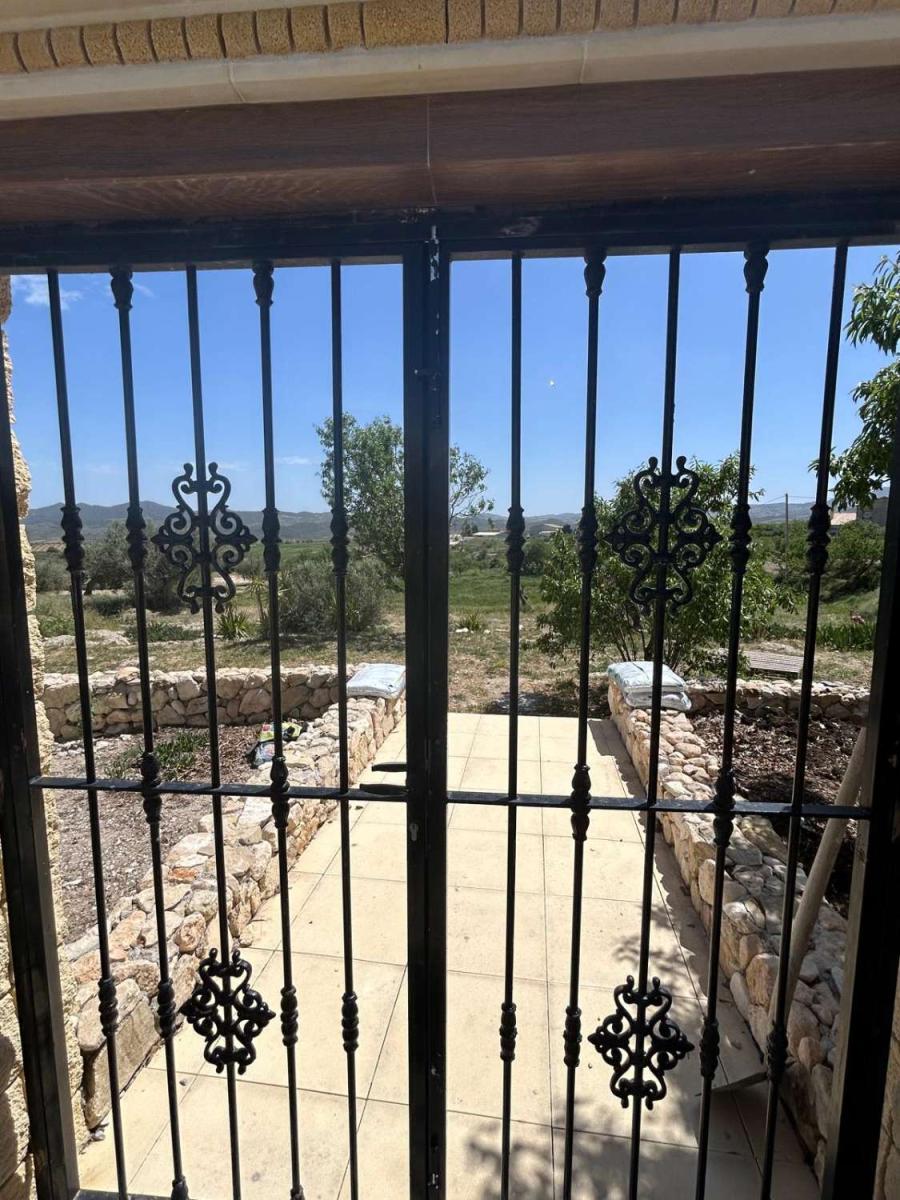 Villa for Sale in Vélez-Blanco