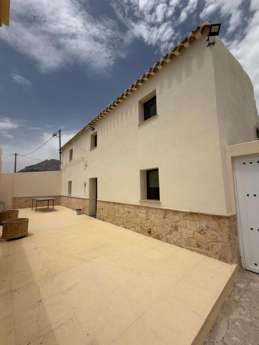 Villa for Sale in Vélez-Blanco