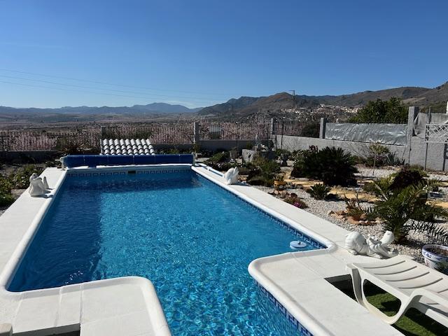 Chalet for Sale in Oria