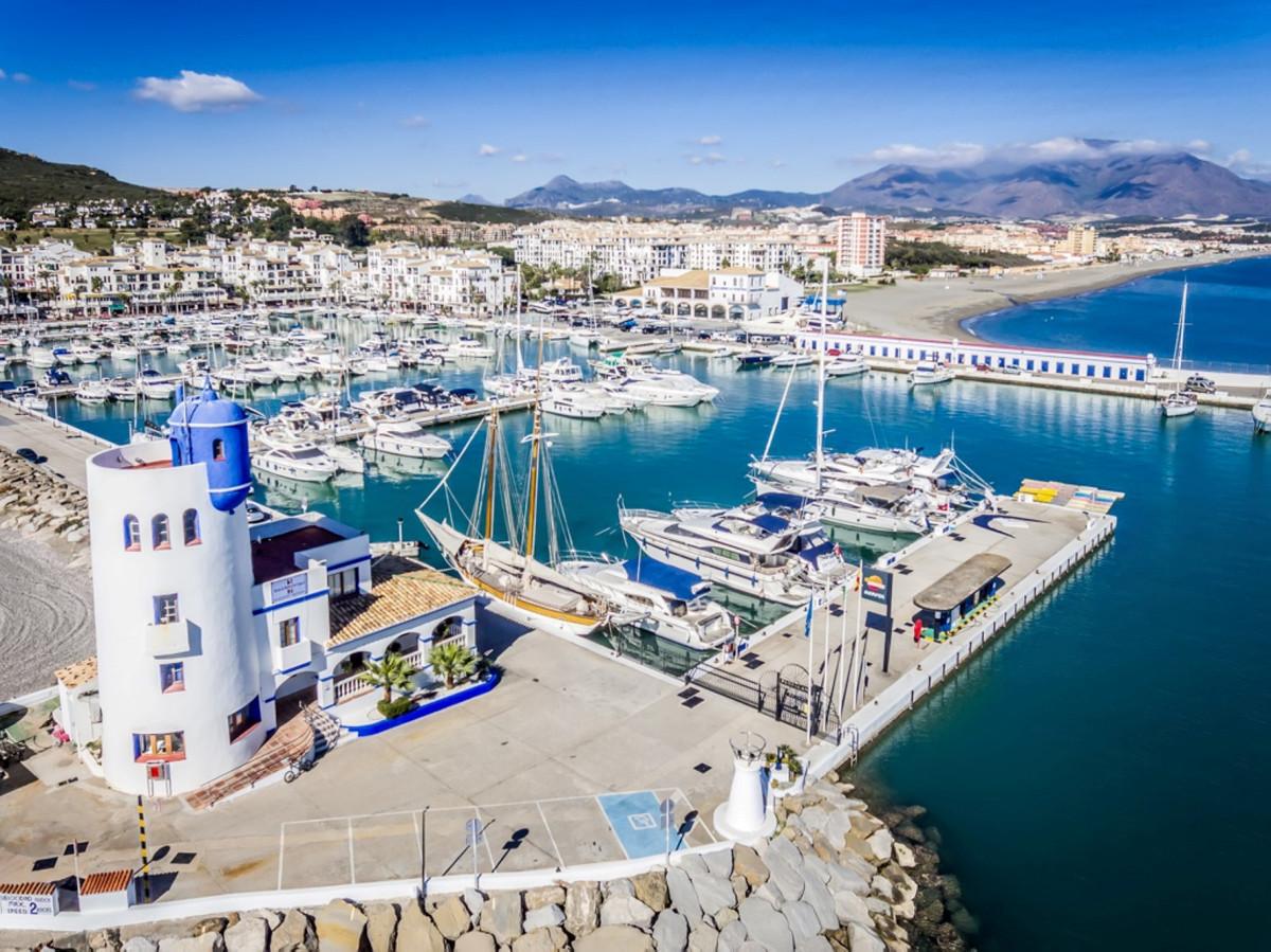 Plot for Sale in Manilva