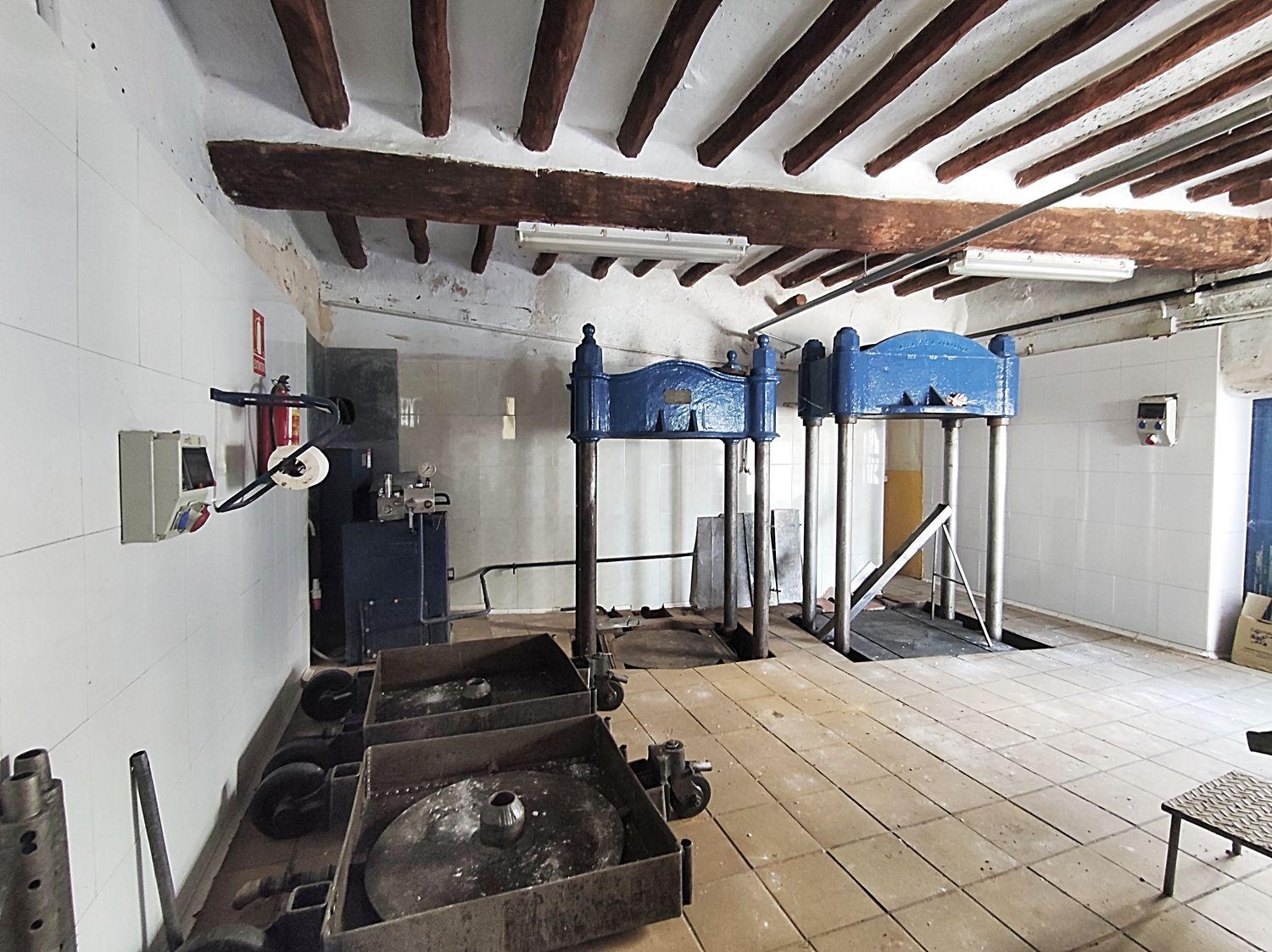 Building for Sale in Chiprana