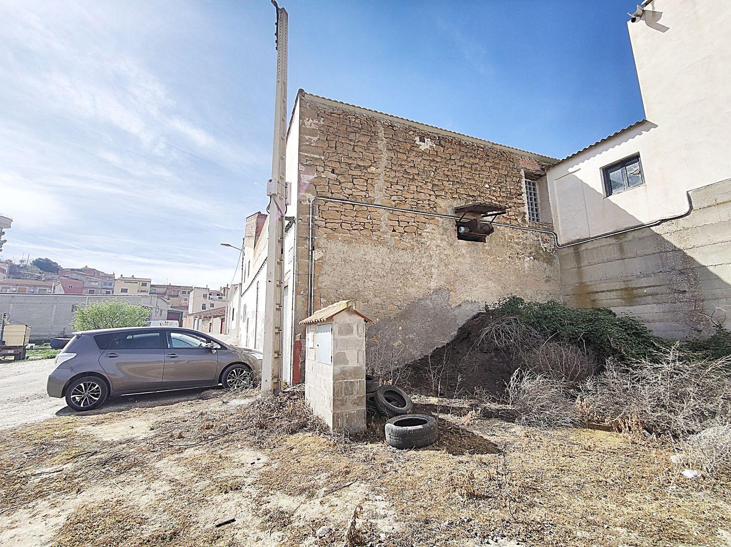 Building for Sale in Chiprana