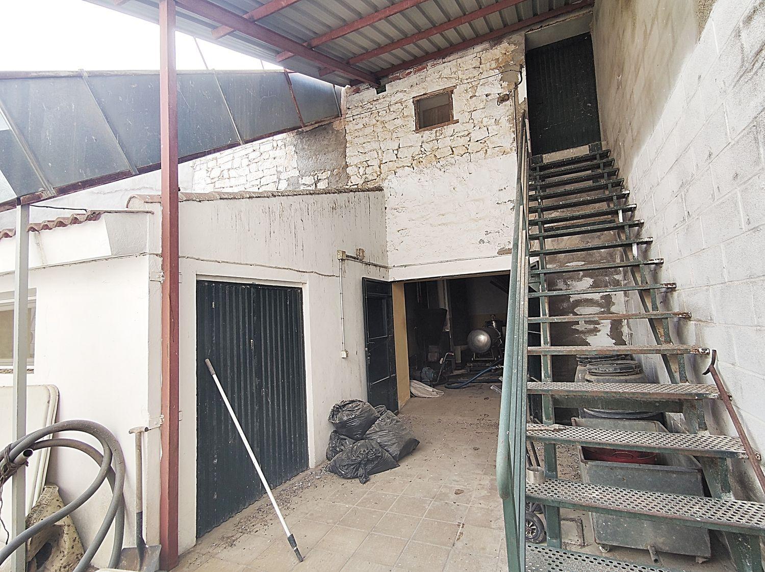 Building for Sale in Chiprana