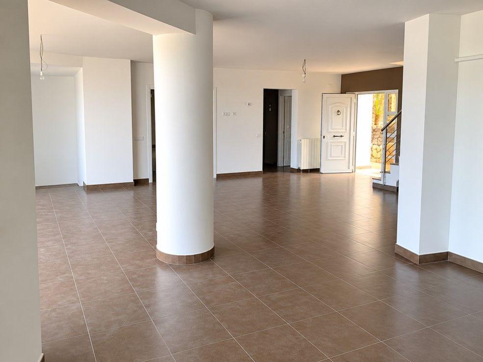 Chalet for Sale in Altea