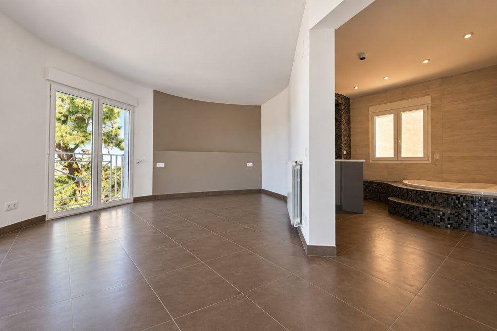 Chalet for Sale in Altea