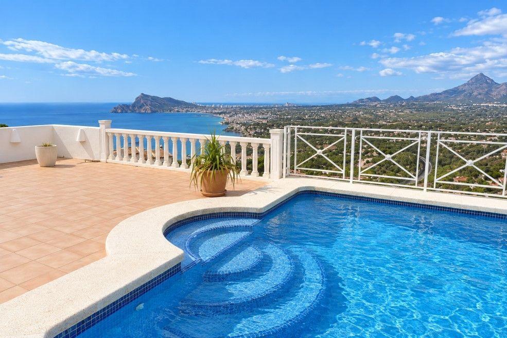 Chalet for Sale in Altea
