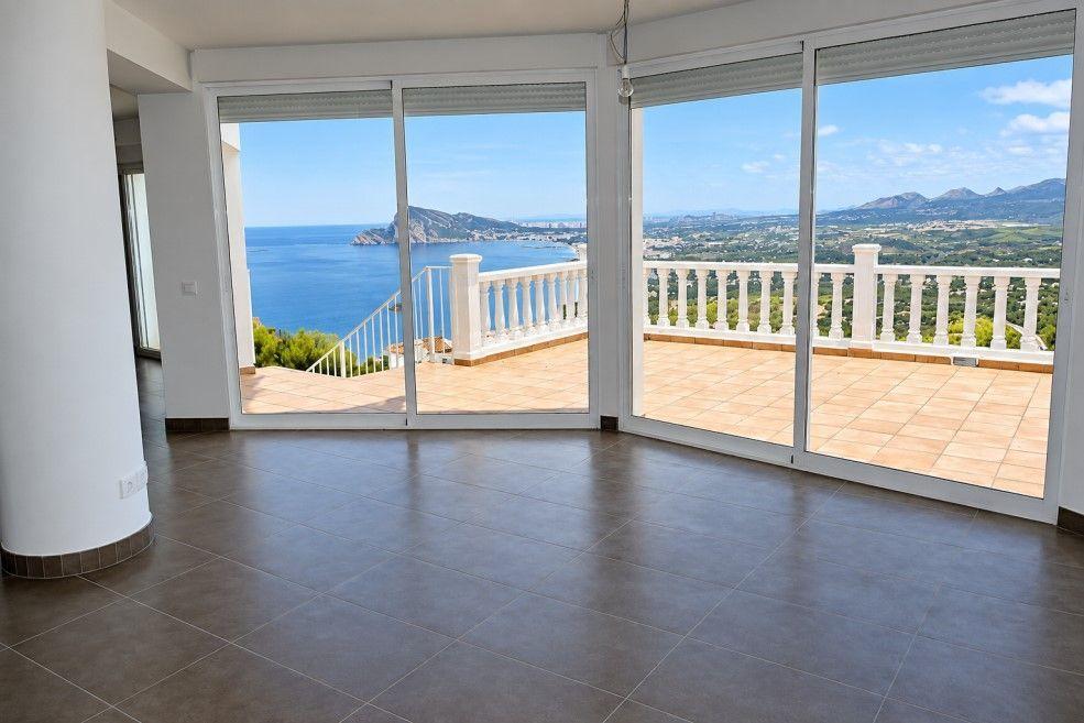 Chalet for Sale in Altea