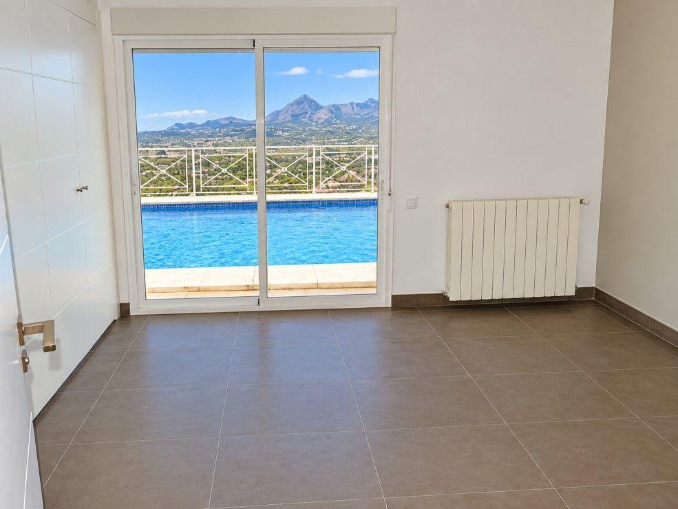 Chalet for Sale in Altea