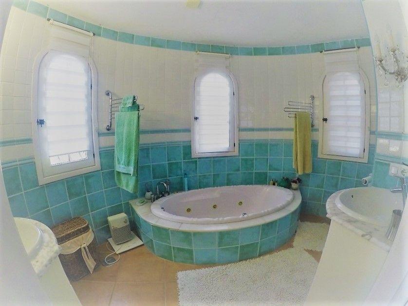 Chalet for Sale in Altea