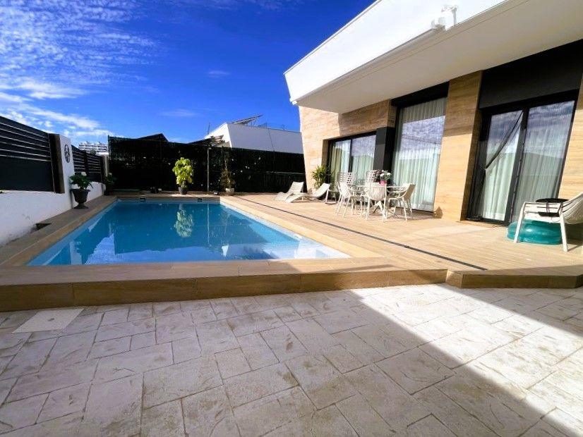 Chalet for Sale in Finestrat