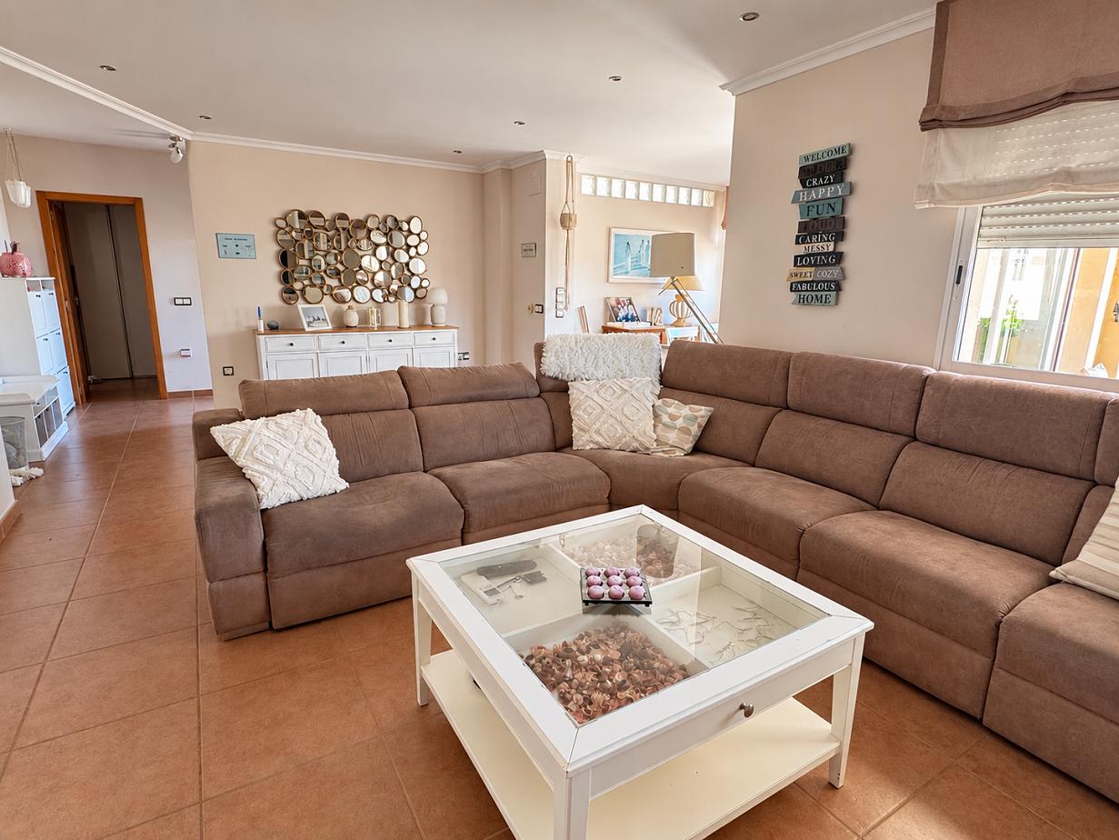 Chalet for Sale in Altea