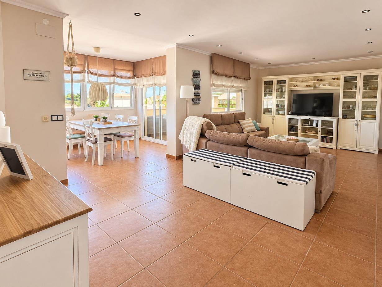 Chalet for Sale in Altea
