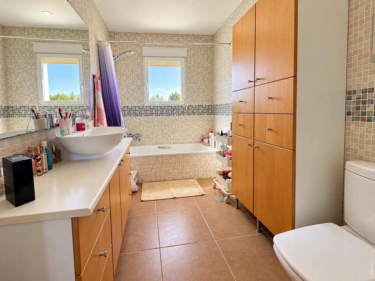 Chalet for Sale in Altea