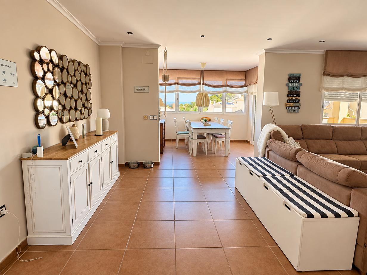 Chalet for Sale in Altea