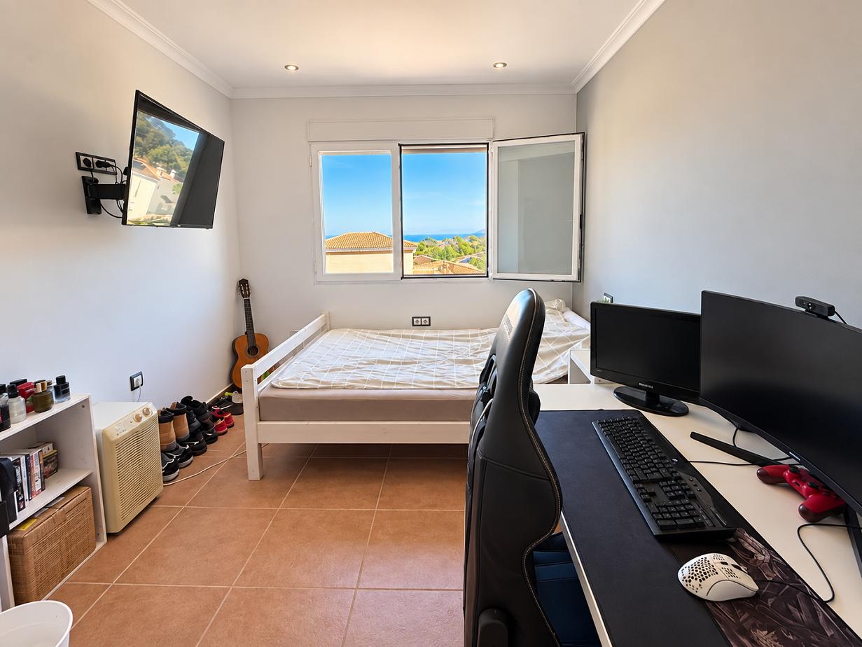 Chalet for Sale in Altea