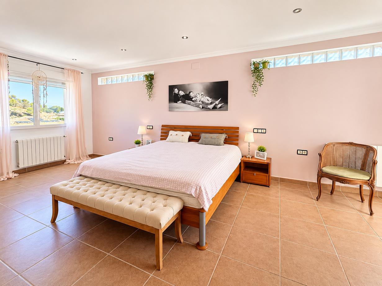 Chalet for Sale in Altea