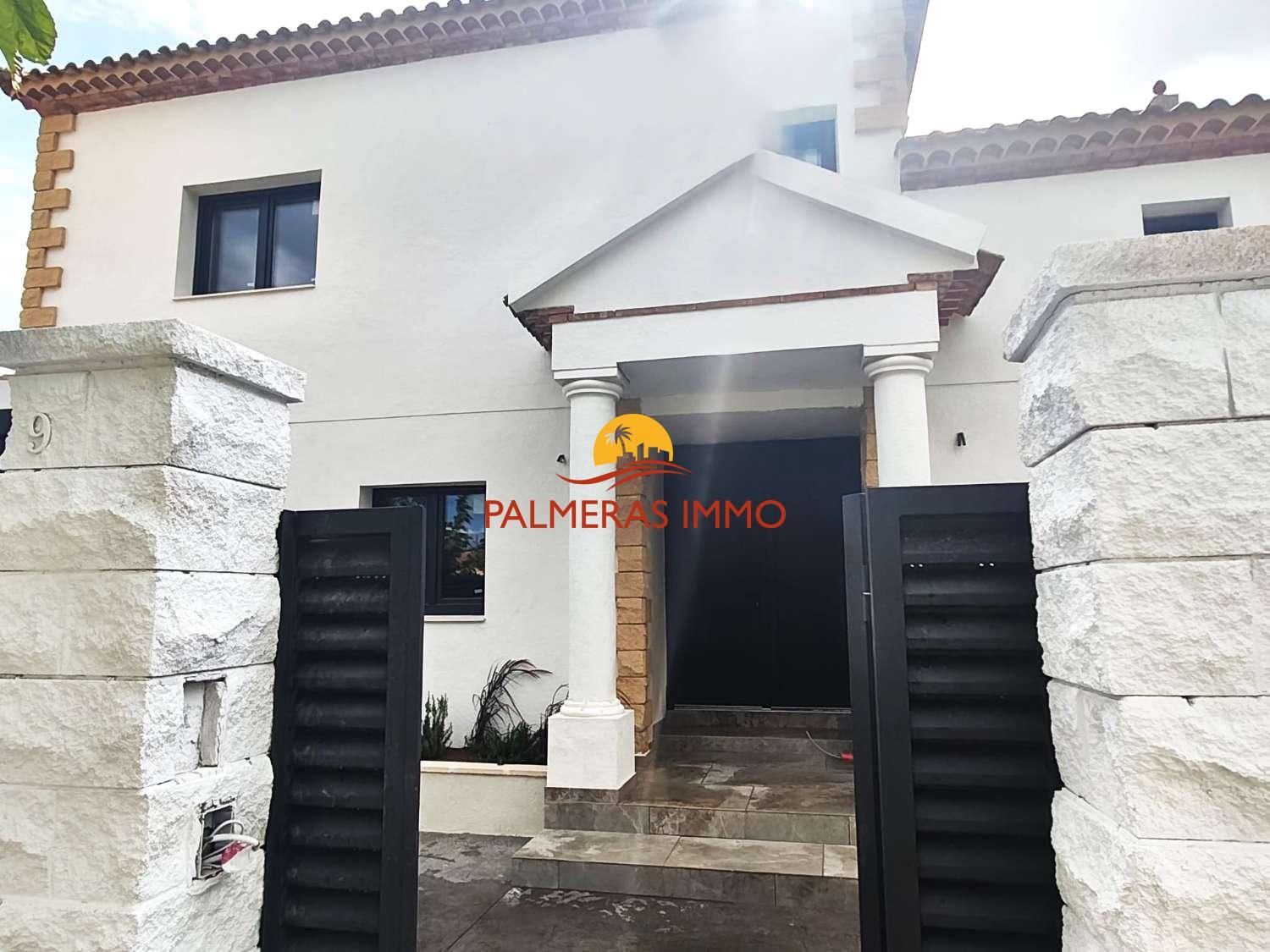 Chalet for Sale in Mont-roig del Camp