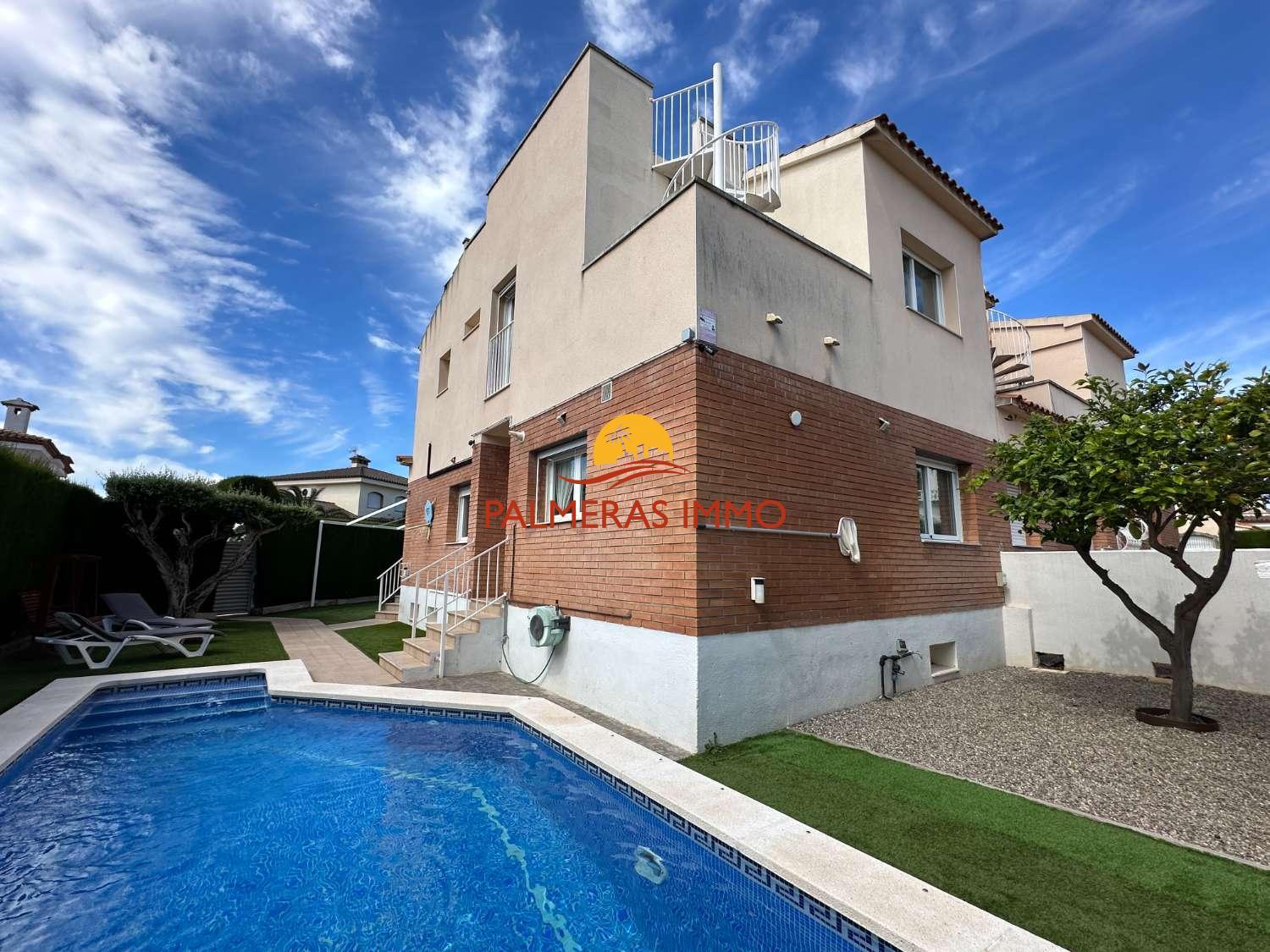 Semi-detached House for Sale in Mont-roig del Camp