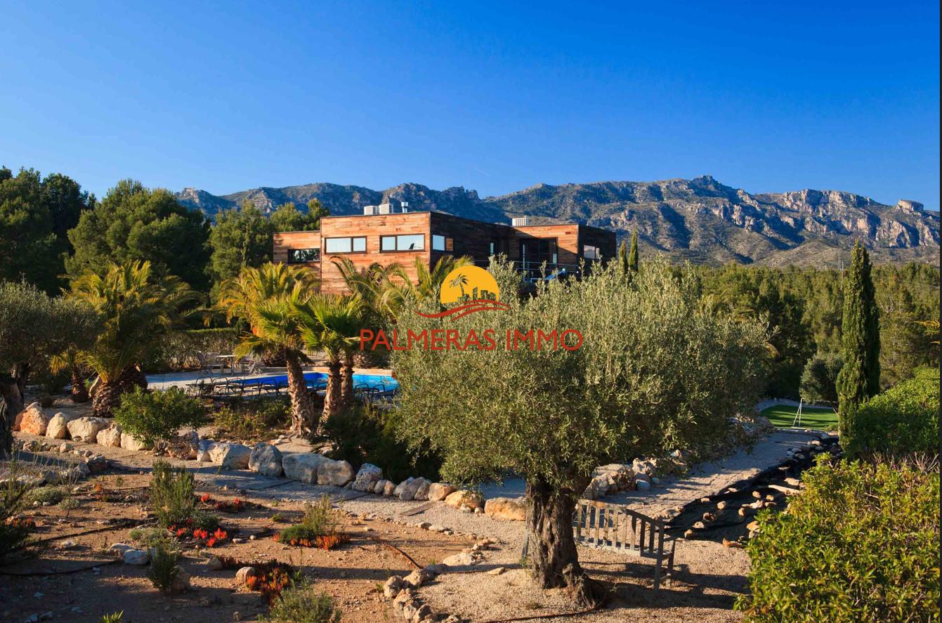 Chalet for Sale in L' Ametlla de Mar