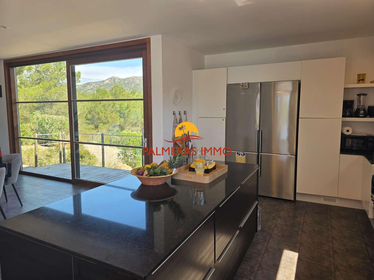 Chalet for Sale in L' Ametlla de Mar