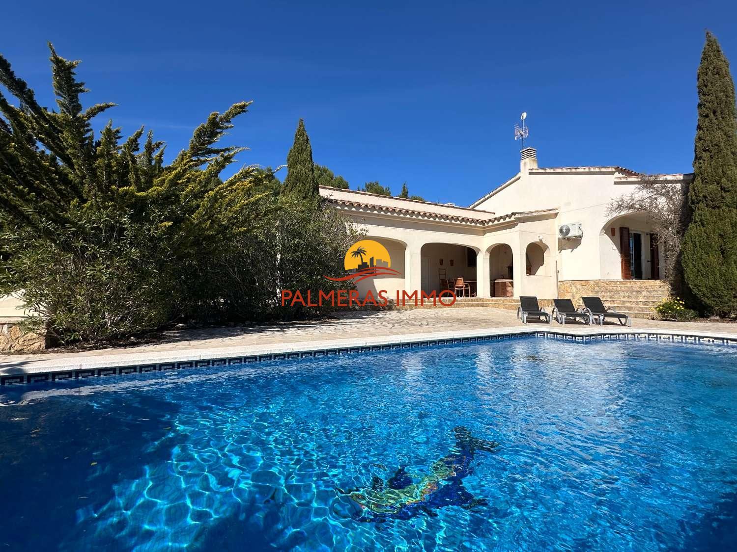 Chalet for Sale in L' Ametlla de Mar