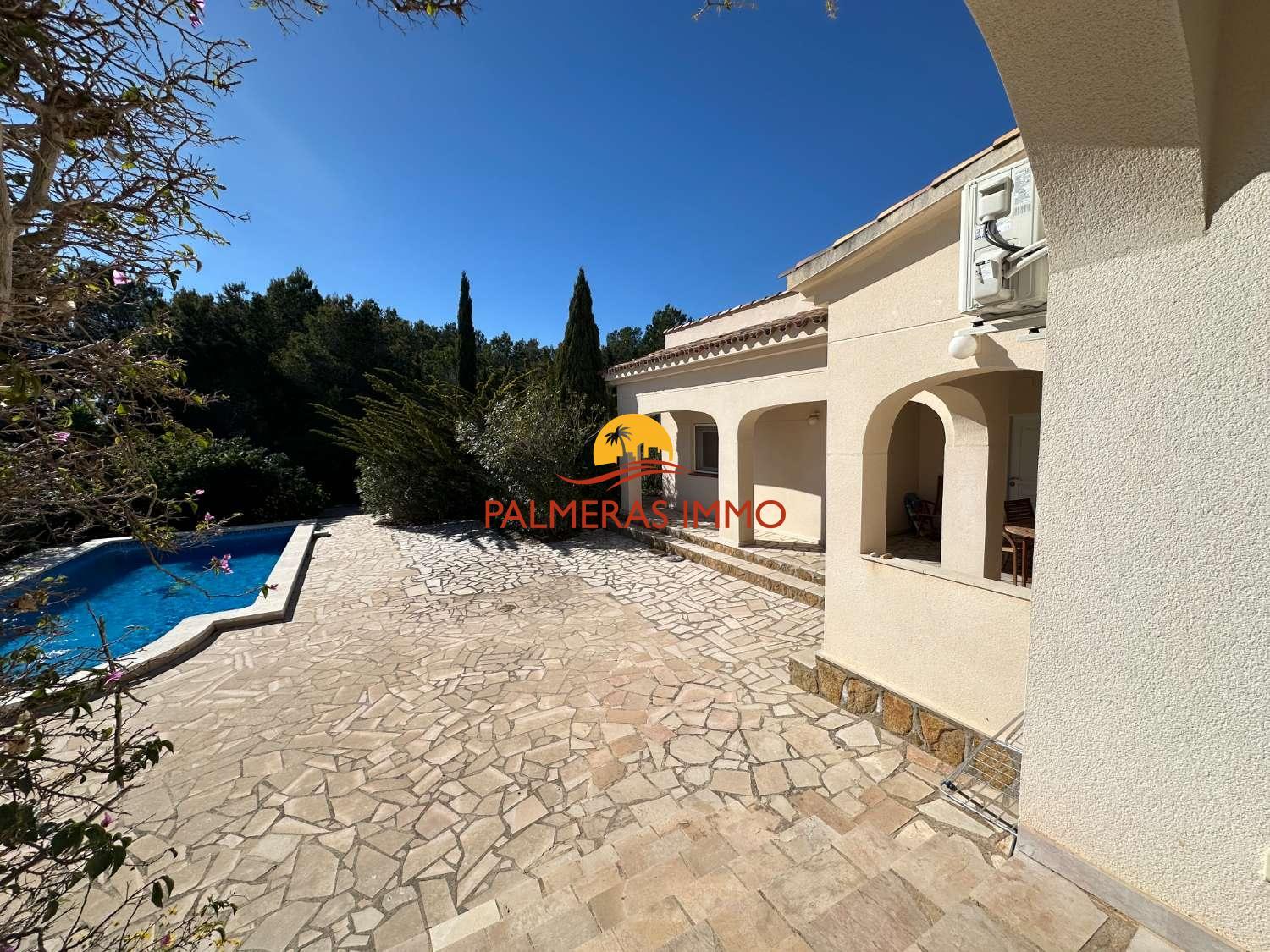 Chalet for Sale in L' Ametlla de Mar