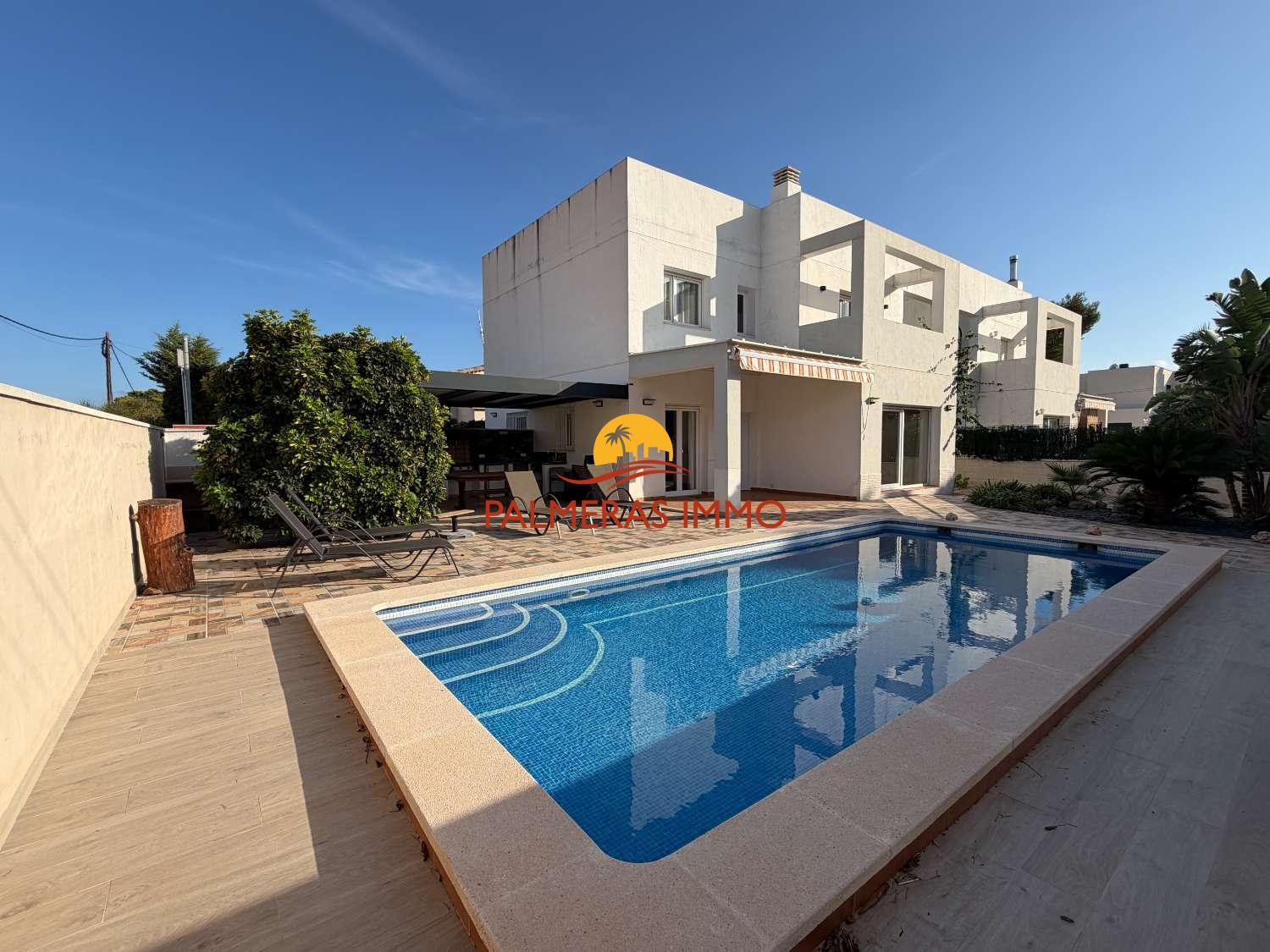 Villa for Sale in L' Ametlla de Mar