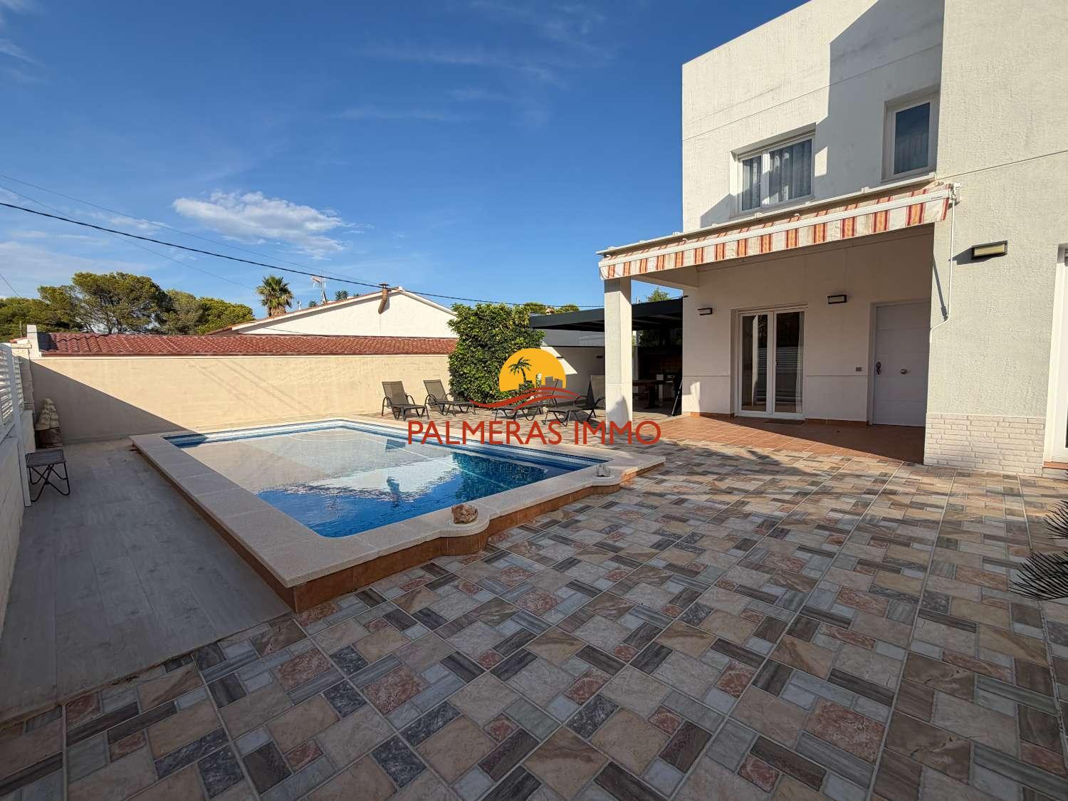 Villa for Sale in L' Ametlla de Mar
