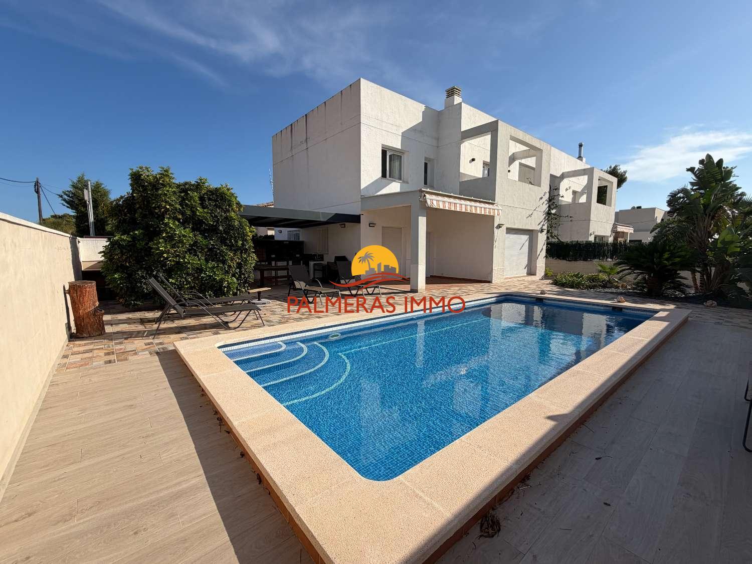 Villa for Sale in L' Ametlla de Mar