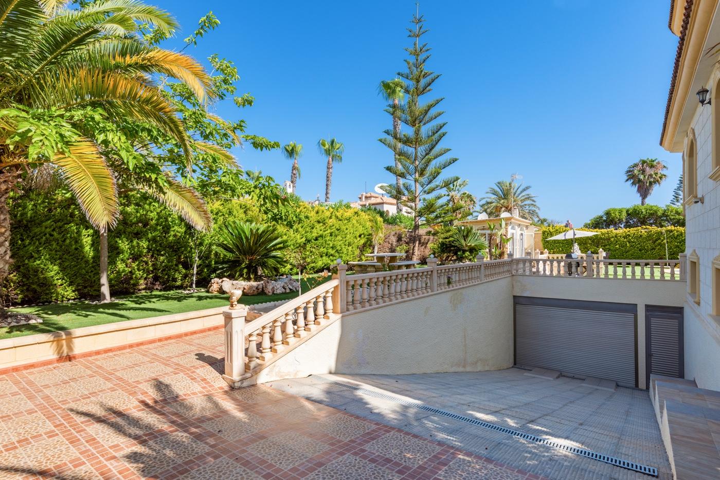 Villa en Venta en Orihuela