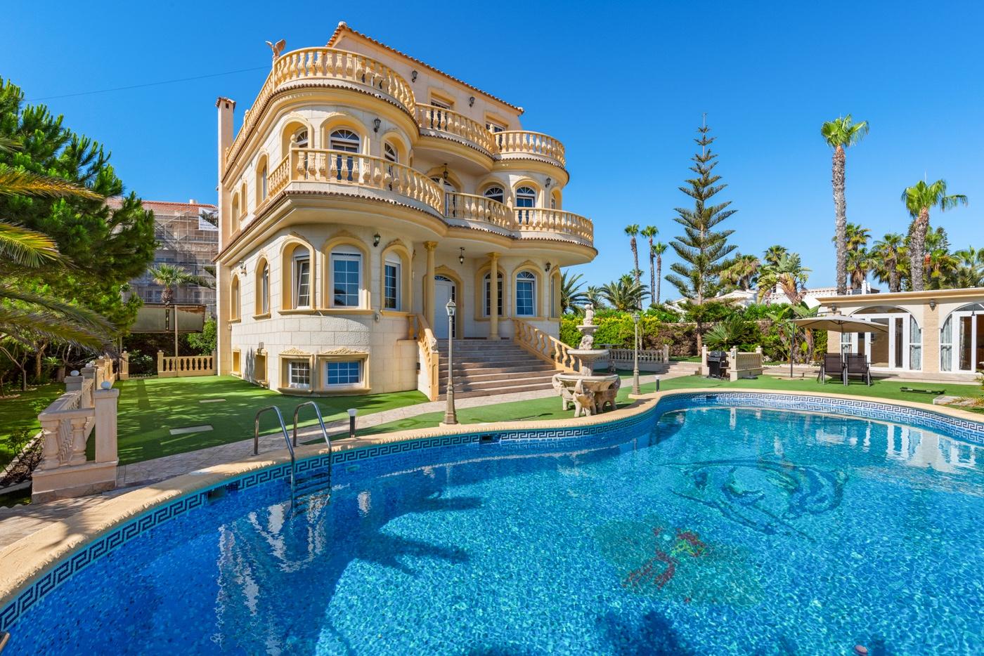 Villa en Venta en Orihuela