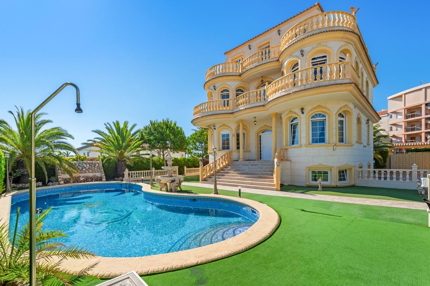 Villa en Venta en Orihuela