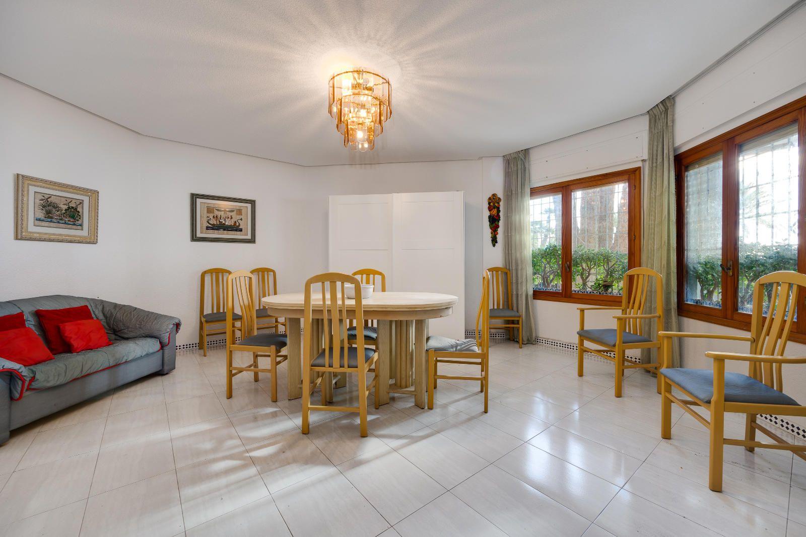 Villa en Venta en Santa Pola