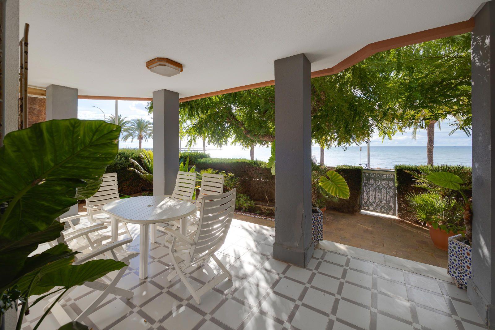 Villa en Venta en Santa Pola