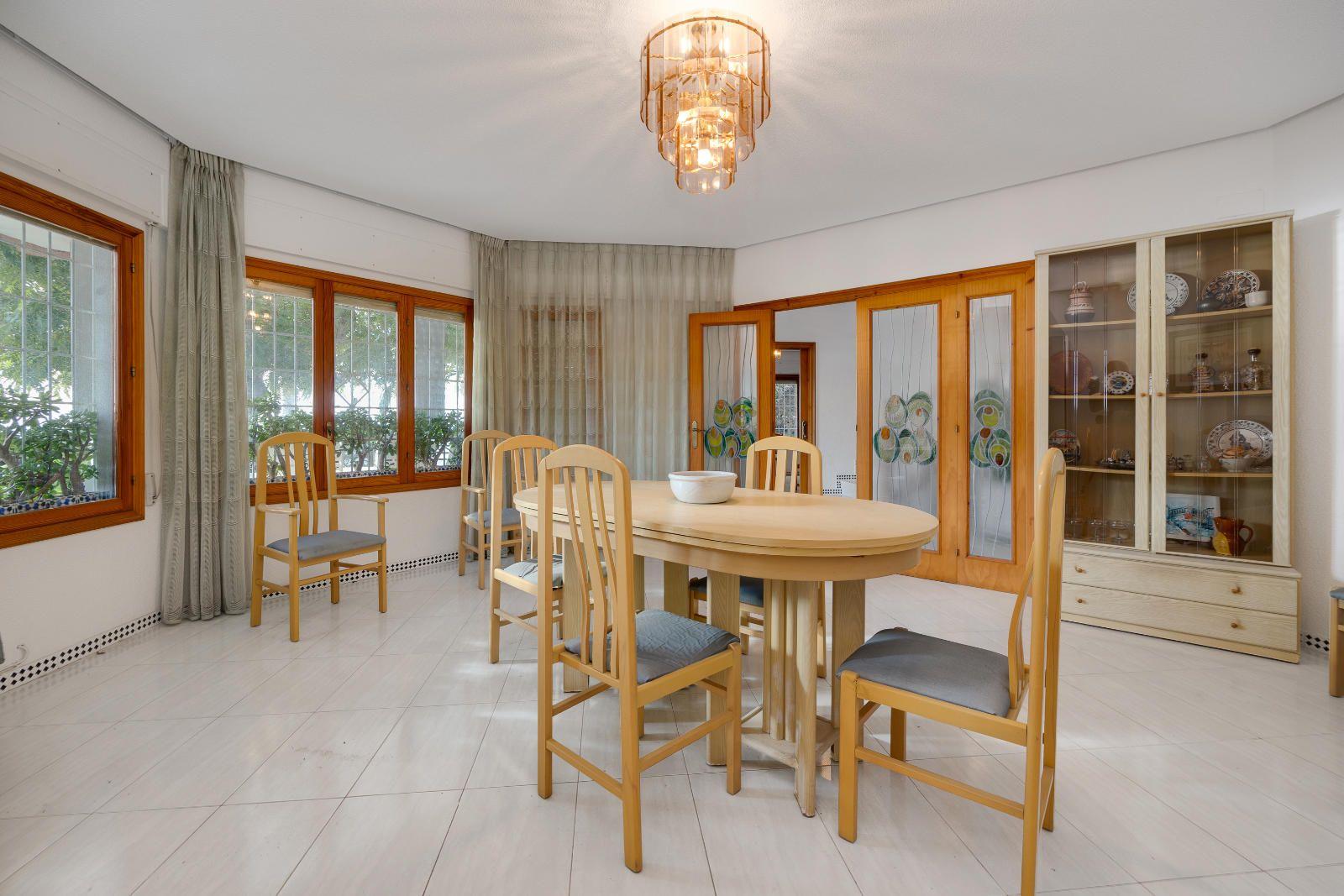 Villa en Venta en Santa Pola