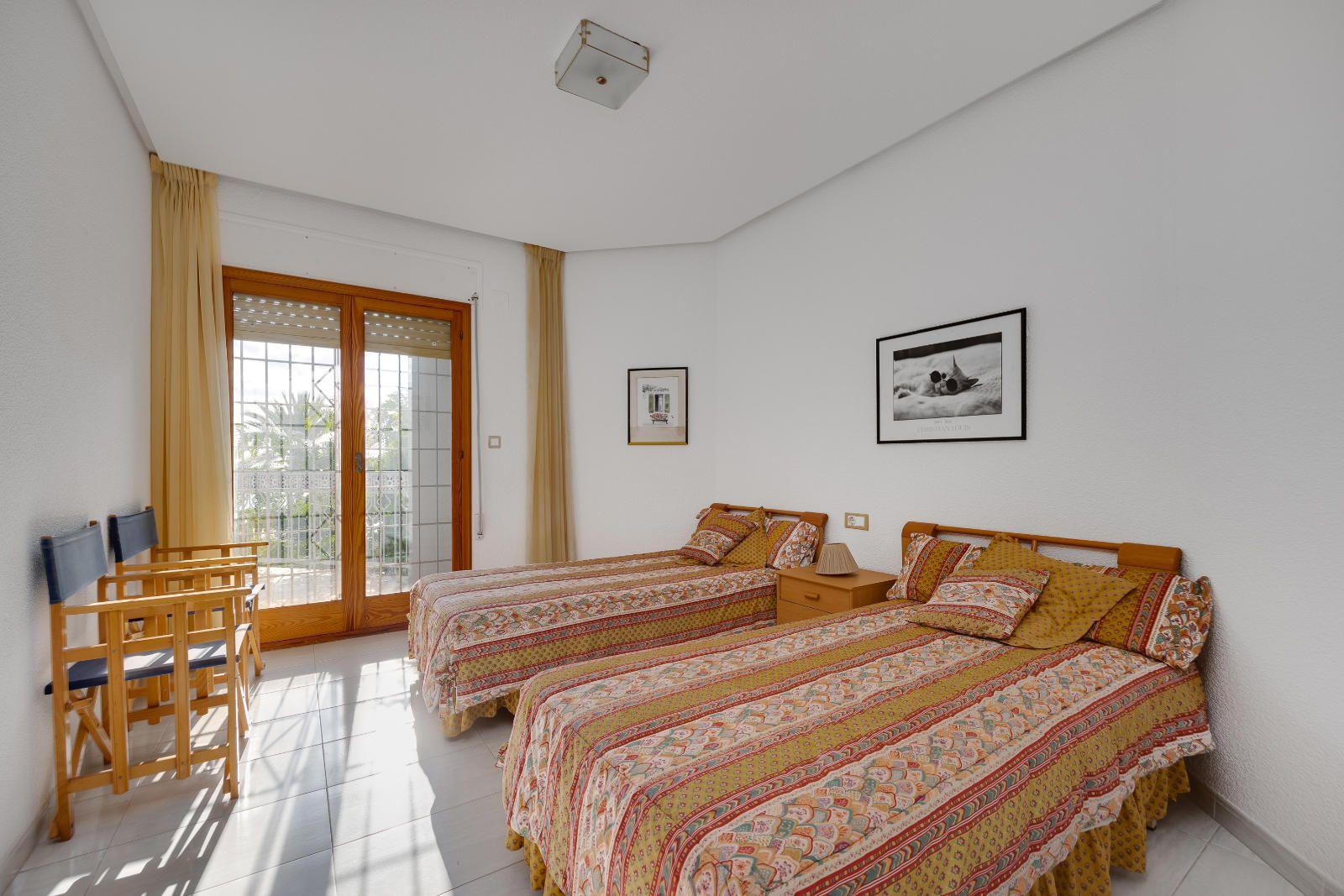 Villa en Venta en Santa Pola