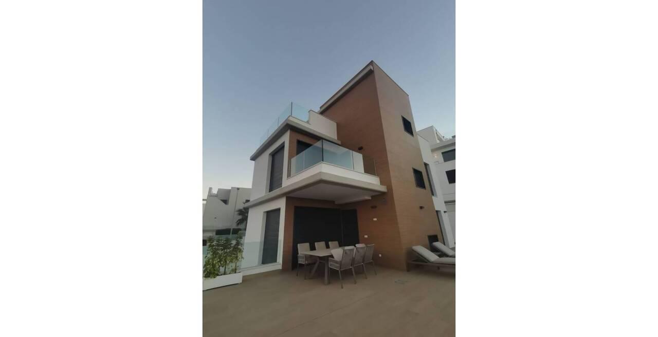 Villa en Venta en Orihuela