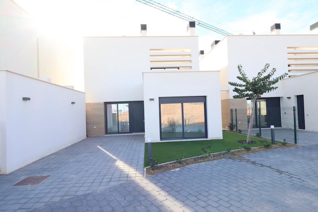 Villa for Sale in Los Alcázares